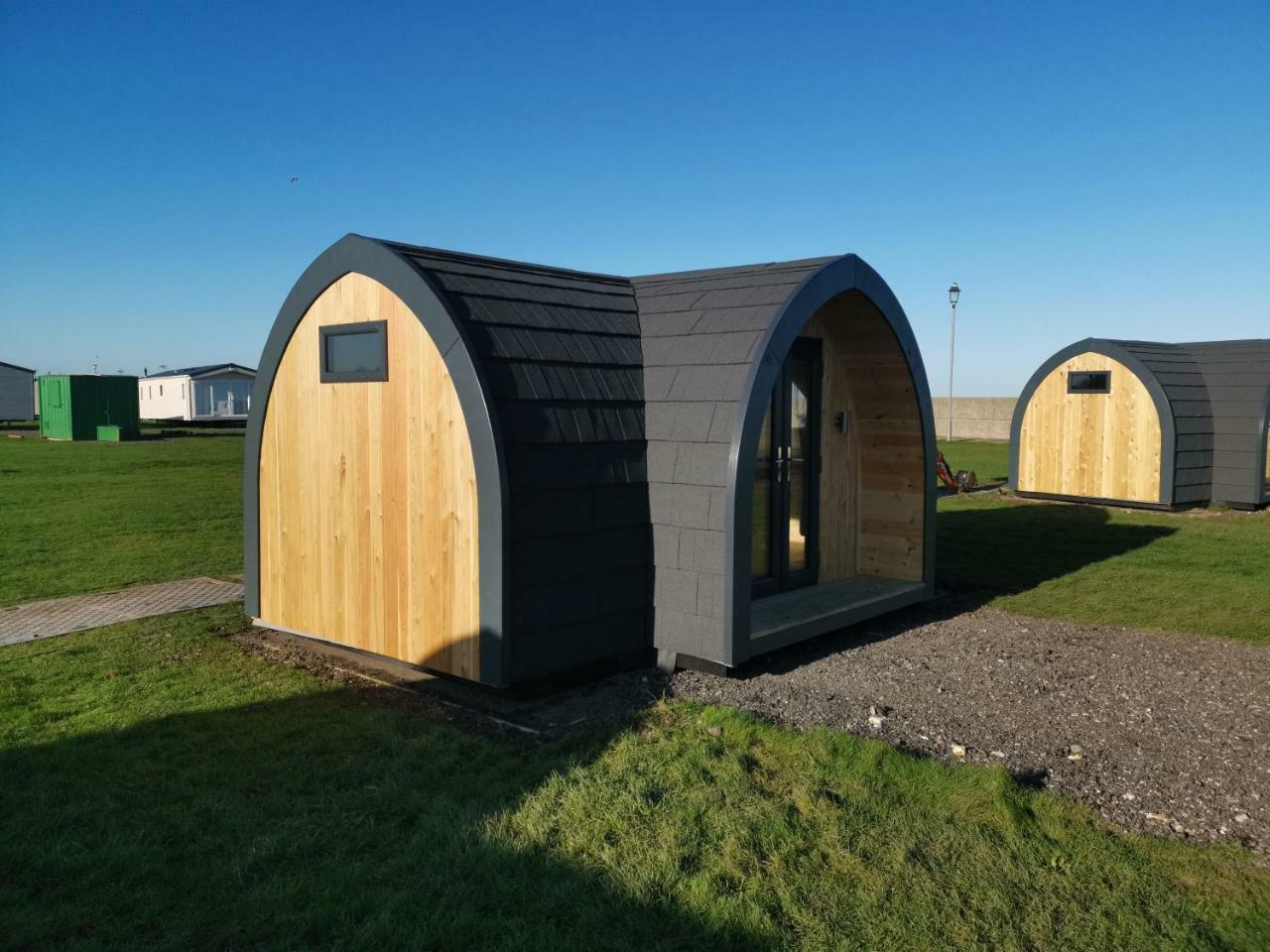 Отель Camping Pods, Seaview Holiday Park Уитстабл Экстерьер фото